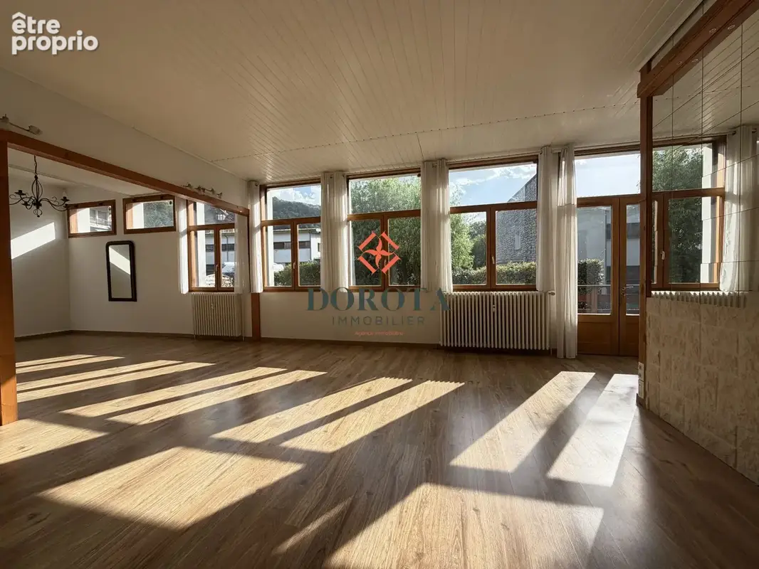 Appartement 5 pièces 154 m² à vendre à Allevard (38580) - photo 2