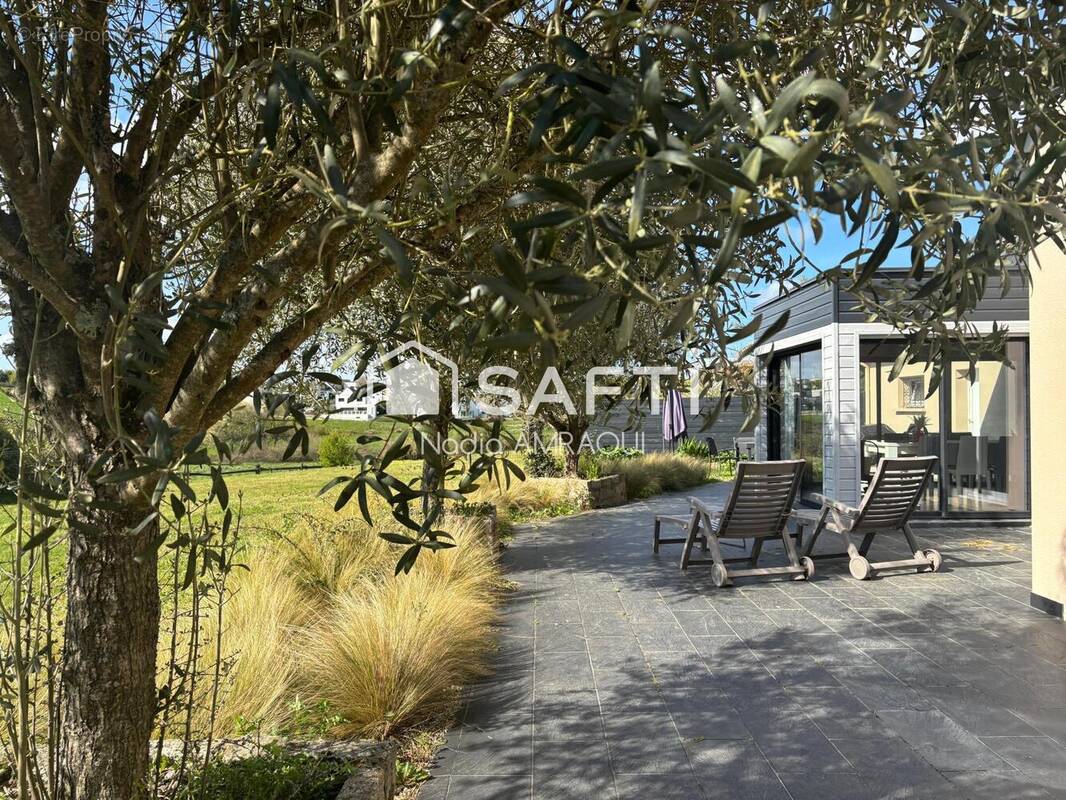 Photo 1 - Maison à SAINT-AVE