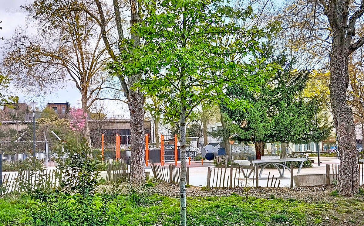 Commerce à MONTREUIL