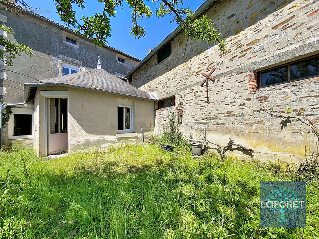 Maison à MOUILLERON-EN-PAREDS