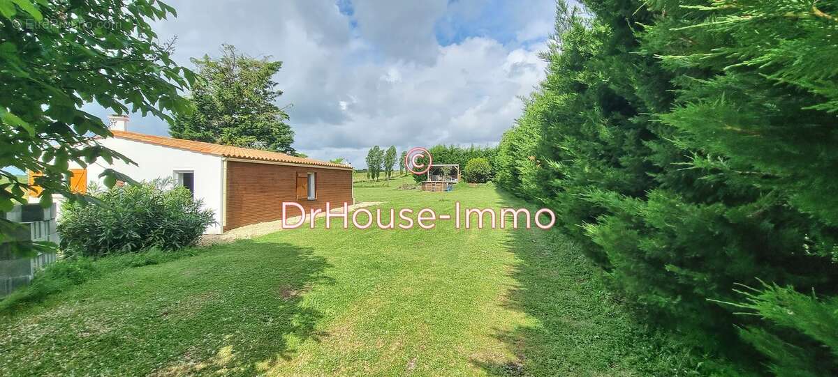 Maison à SAINT-DENIS-DU-PAYRE