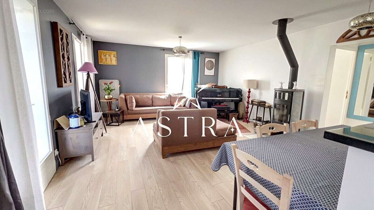 Rare à Antony - Maison d'architecte avec appartement indépendant à deux pas du Parc de Sceaux - 160 m² surface au sol - photo 7