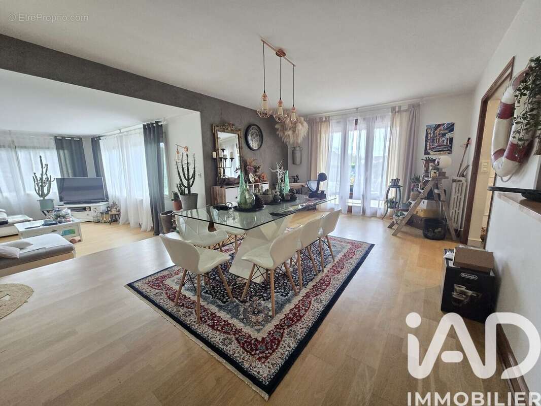 Photo 4 - Maison à ORMES