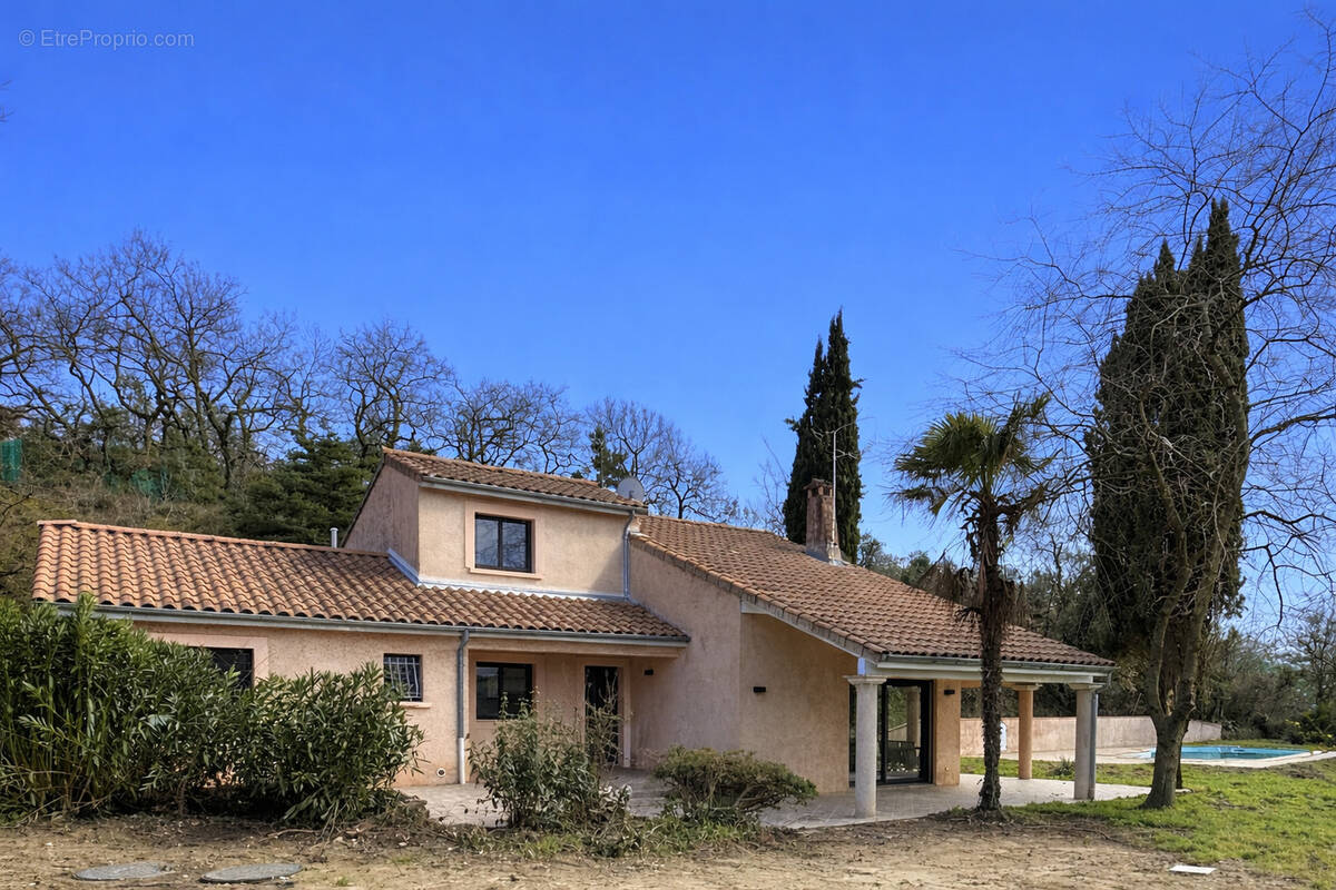 Maison à GENISSIEUX