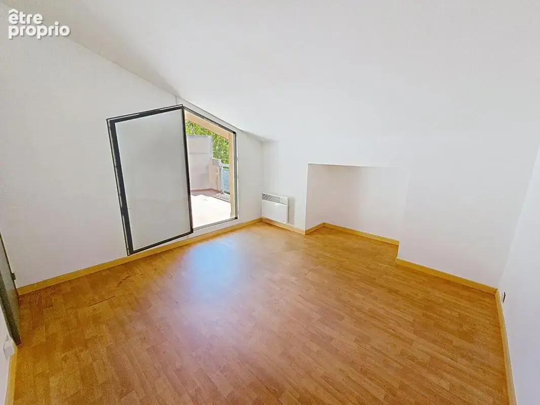 Carqueiranne coeur de ville - T3, 60 m², terrasse vue mer, 2 pkgs, au calme - photo 12
