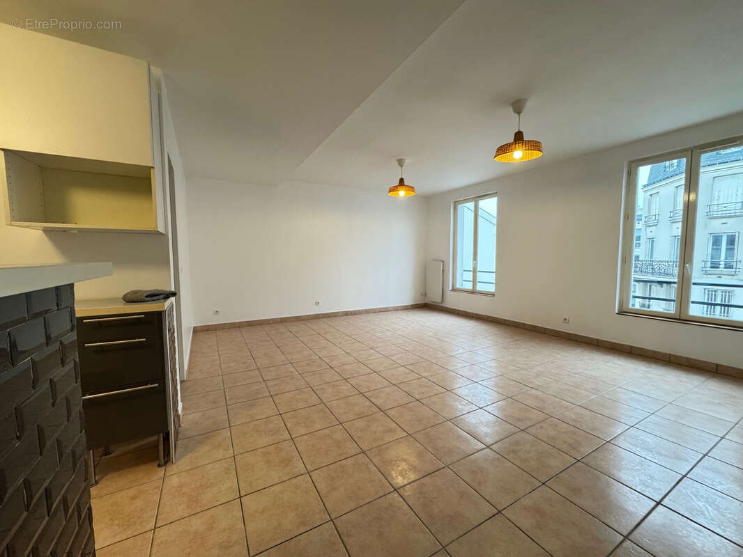 Appartement à SAINT-MAUR-DES-FOSSES