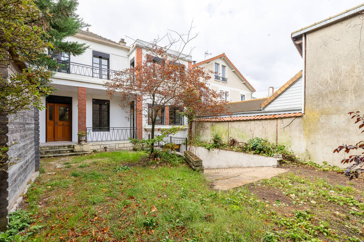 Maison à SAINT-MAUR-DES-FOSSES