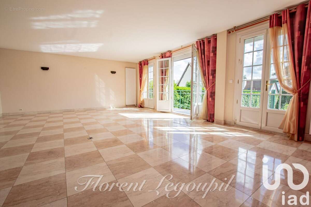 Photo 3 - Maison à SAINT-NOM-LA-BRETECHE