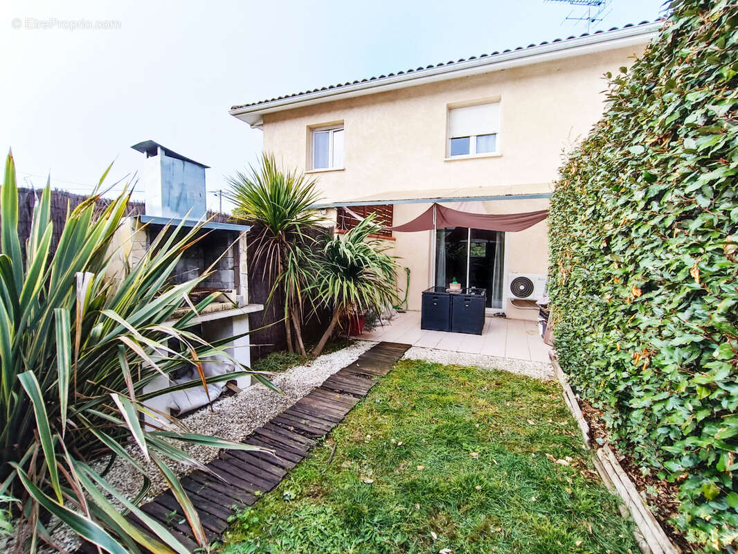 Appartement à FRONTON