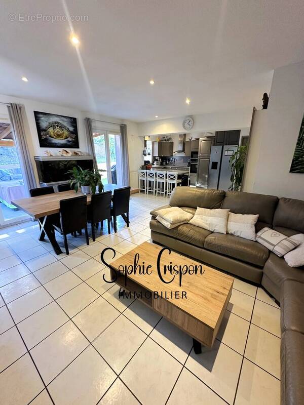 Maison à LES ADRETS-DE-L'ESTEREL