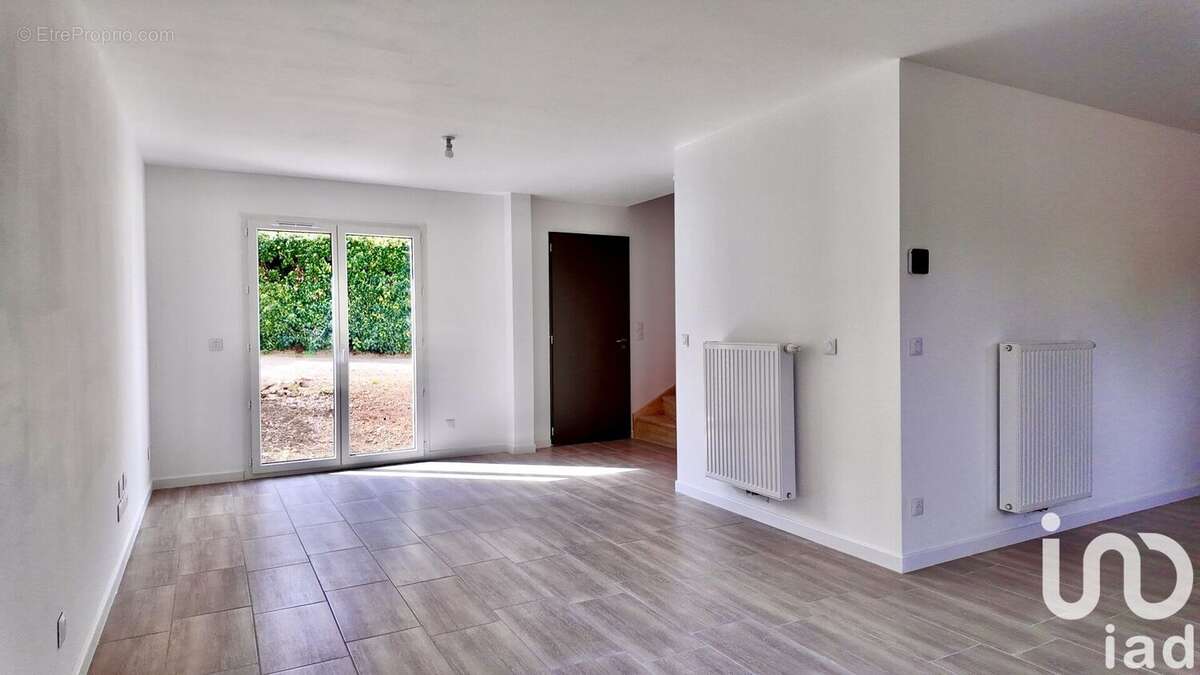 Photo 3 - Maison à DAMMARTIN-SUR-TIGEAUX