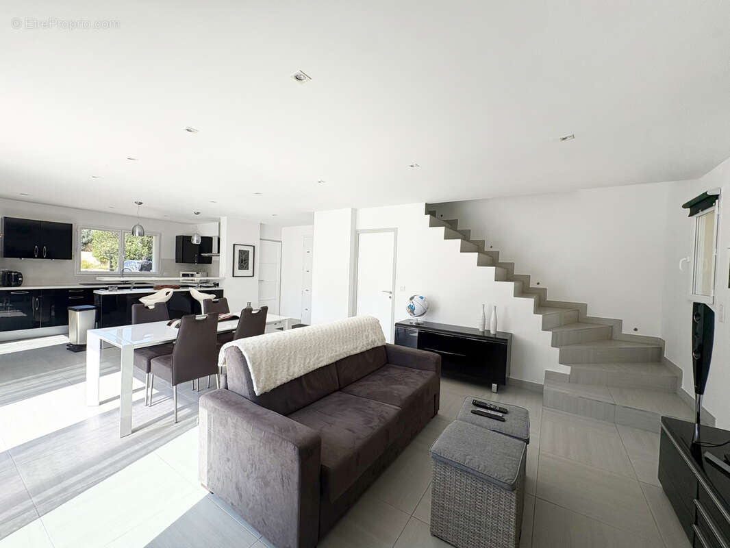 Maison à SIX-FOURS-LES-PLAGES