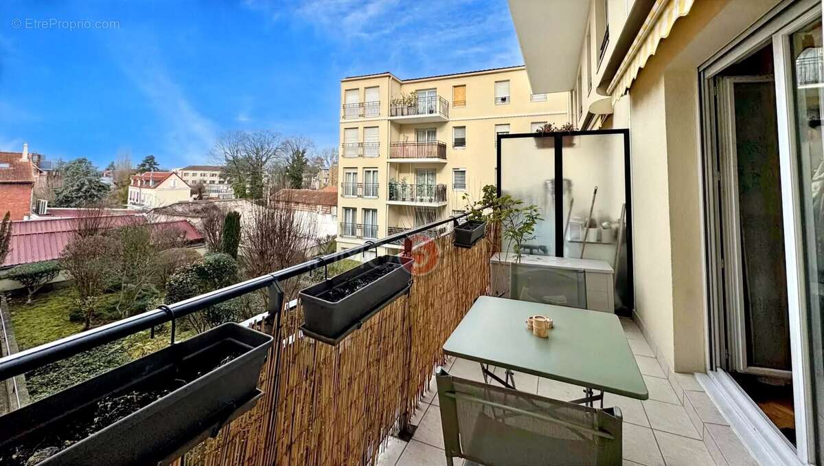 Appartement à LE RAINCY