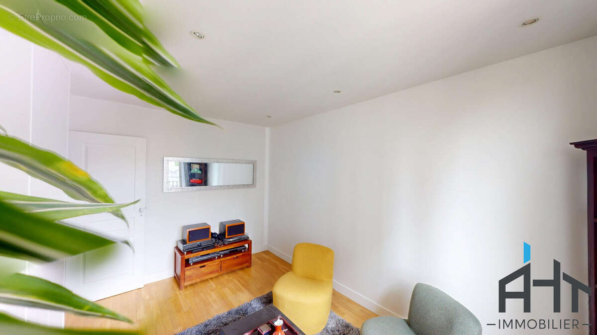 Appartement à PARIS-12E