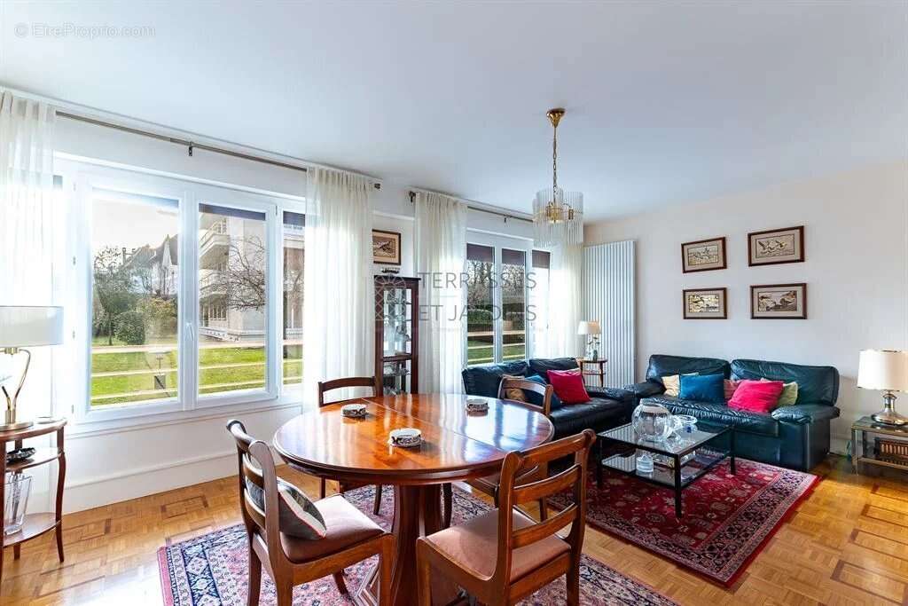 Appartement à NOGENT-SUR-MARNE