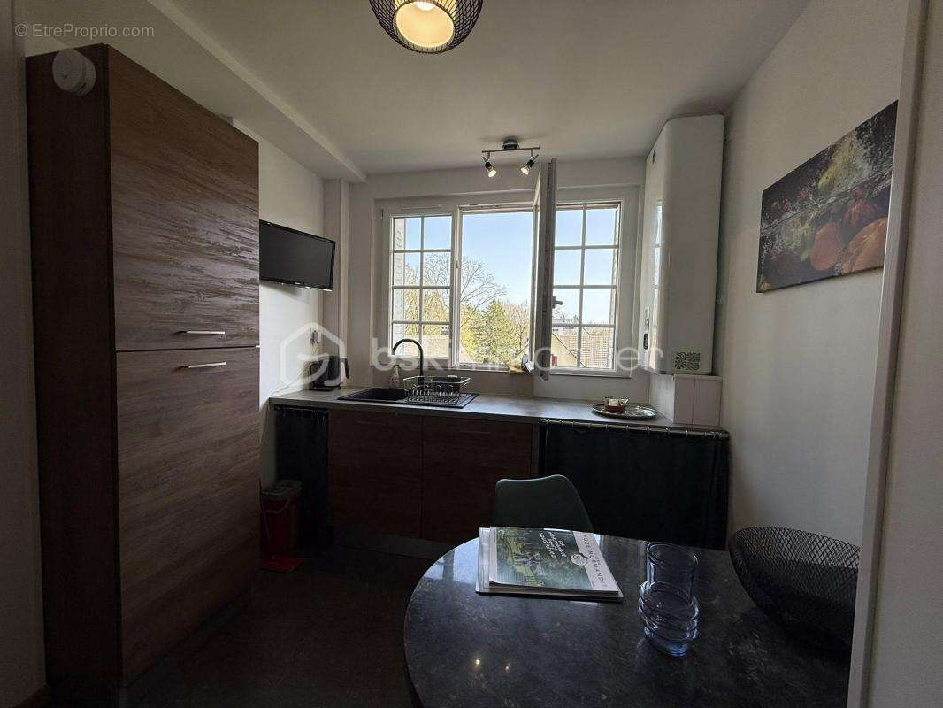 Appartement à MAGNY-LE-DESERT