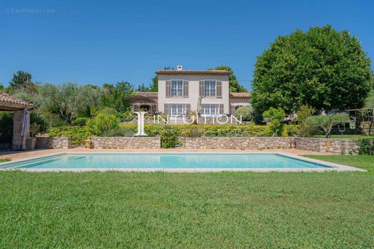 Maison à MOUGINS