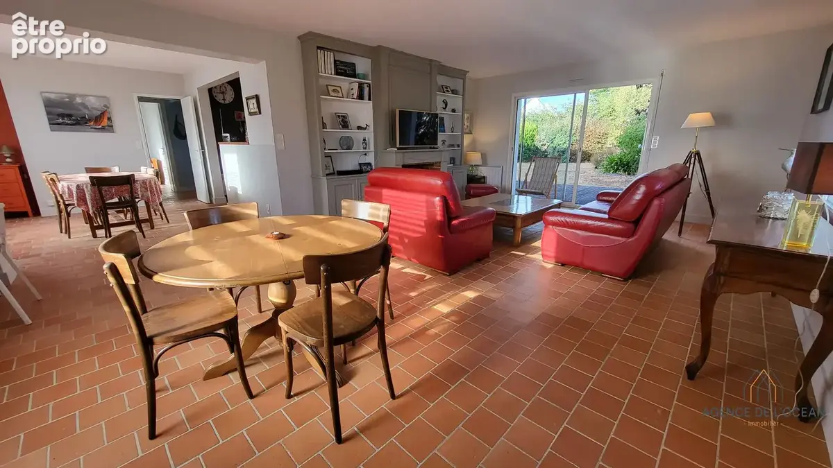 Maison à vendre à Carnac : 6 chambres, au calme et à proximité des plages et des commerces - photo 2