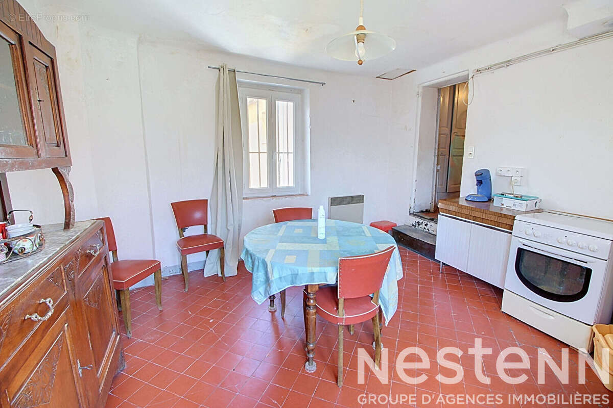 A VENDRE SUR LORGUES -Immeuble en Centre-Ville avec Jardin et Fort Potentiel - photo 15