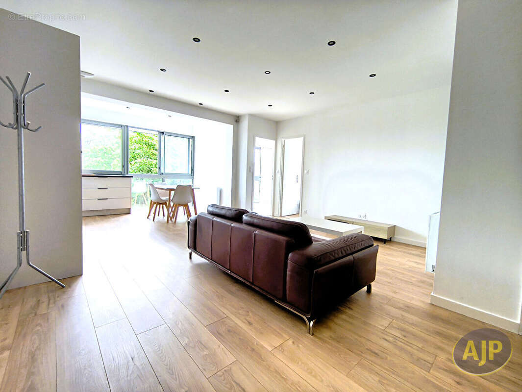 Appartement à L'HERMITAGE