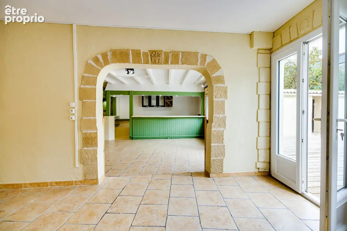 Maison rénovée avec grande terrasse et garage   Quartier Saint Jacques - Cognac, 4 chambres - photo 8