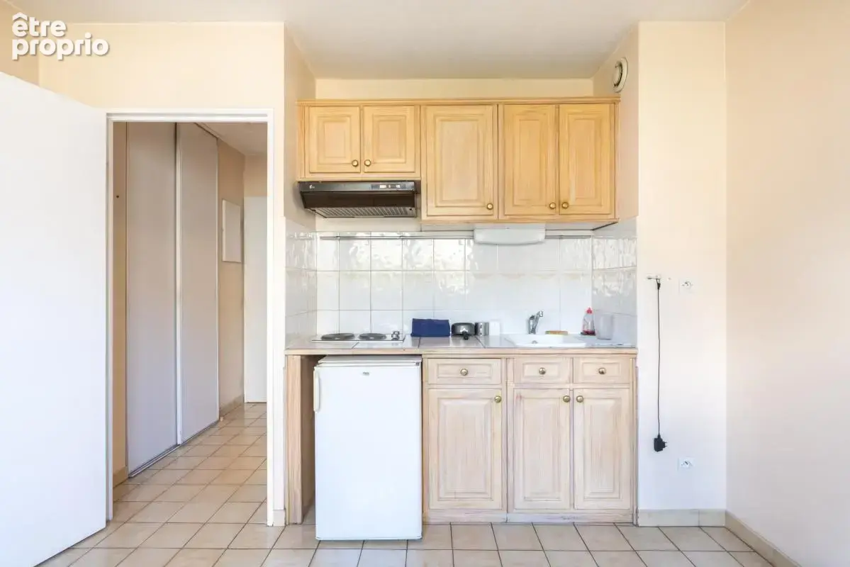 Studio 20 m² en hyper-centre d'Aubagne, faibles charges, idéal premier investissement, à deux pas de la gare - photo 4