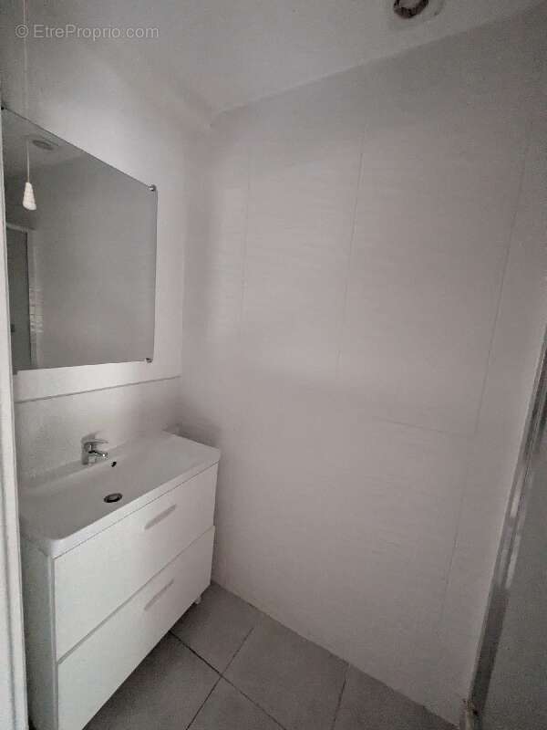 Appartement à AVEZE