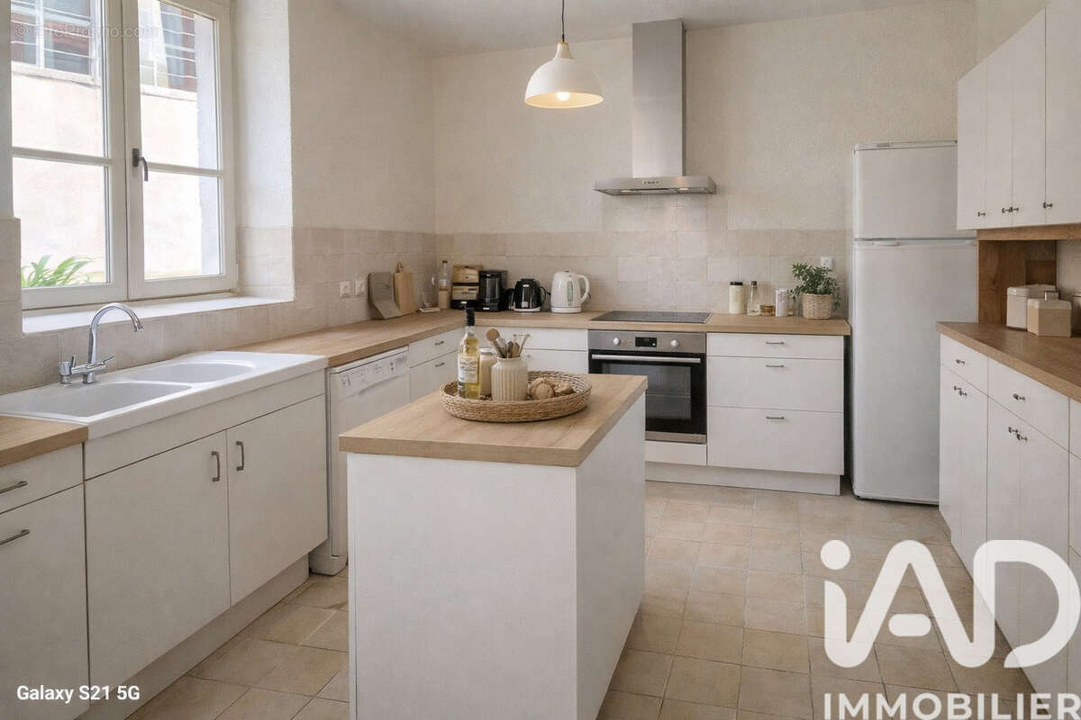 Maison 60 m² à Mazerat-Aurouze  - photo 2