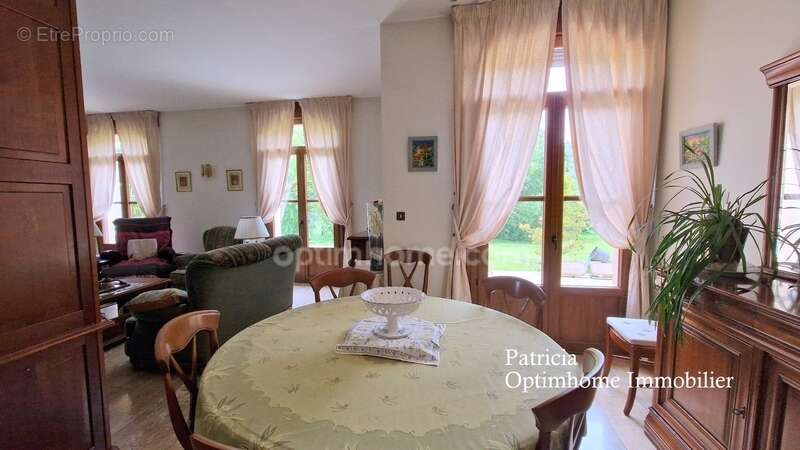Maison à CAMBES