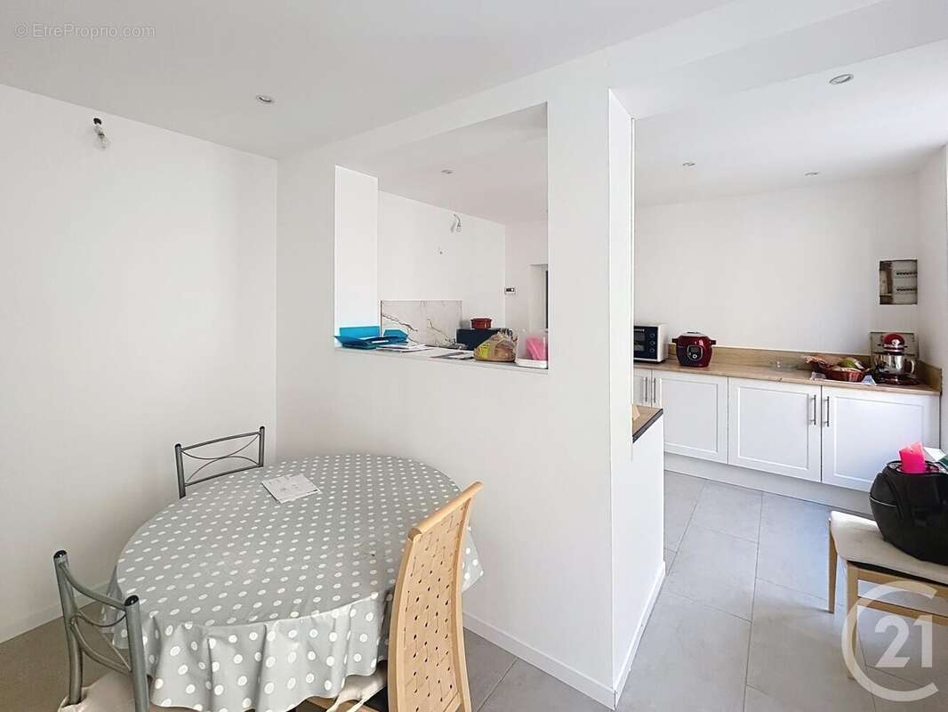 Maison à CHAMPILLON