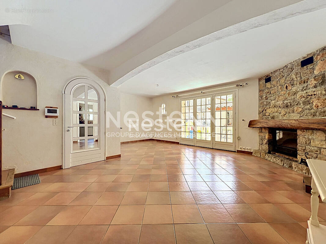 Maison à VALLAURIS