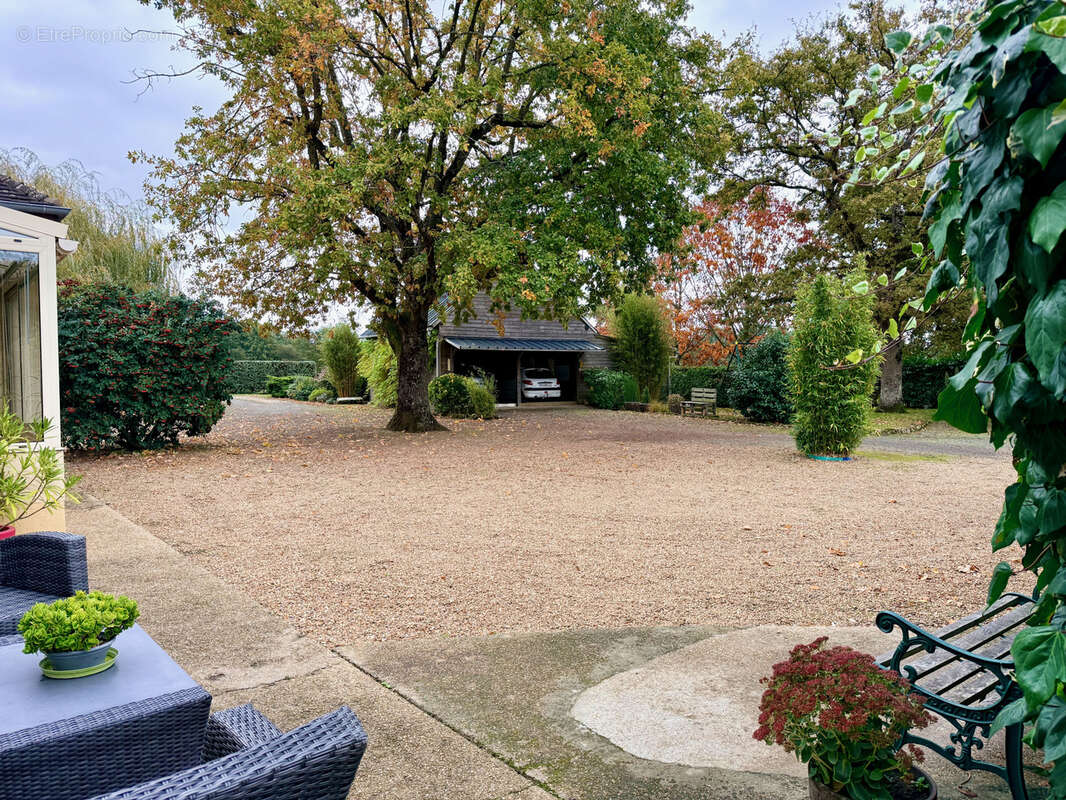 Maison à BAZOUGES-SUR-LE-LOIR