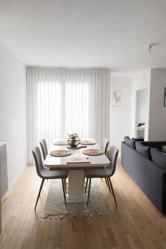 Appartement à VOISINS-LE-BRETONNEUX