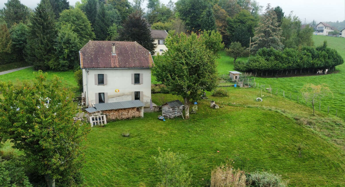 Maison à SAINT-LAURENT-DU-PONT