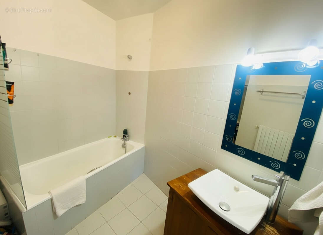 Maison familiale mitoyenne 165 m², 5 chambres, Proche Cahors - photo 11