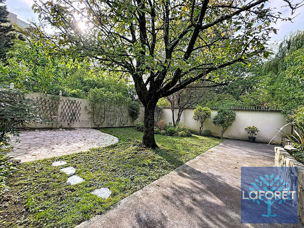 Maison à NEUILLY-SUR-MARNE