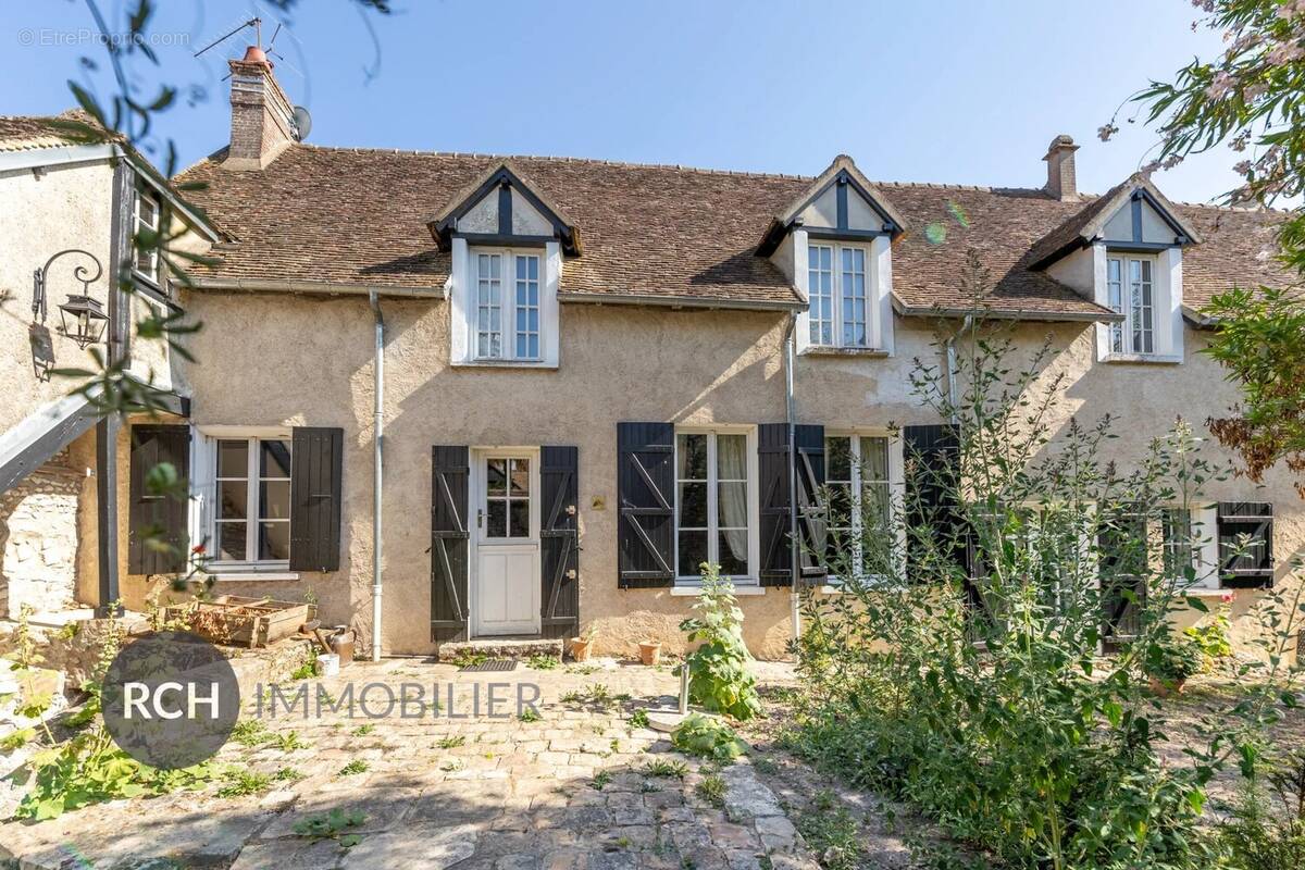 Maison à SAINT-LUBIN-DE-LA-HAYE