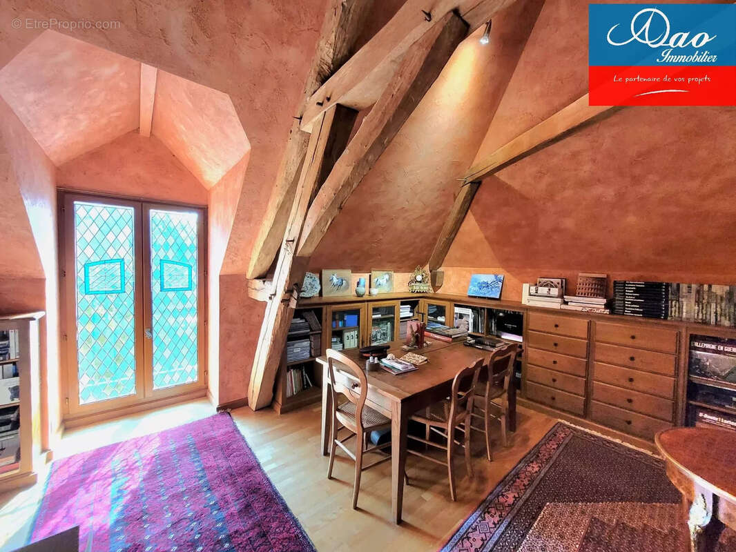 Maison à LA CHAPELLE-SAINT-LUC