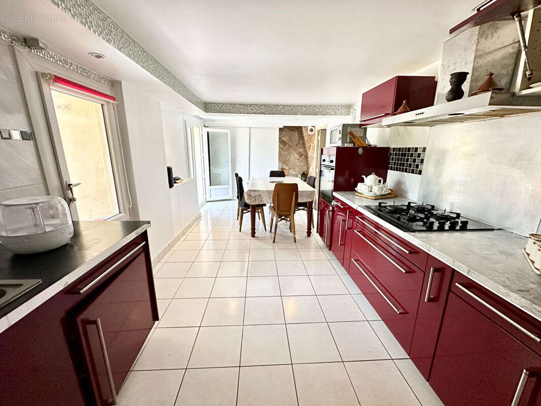Buxerolles - calme - proche commodite - isolation par l'exterieur - double vitrage recent - 4 chambres - photo 9
