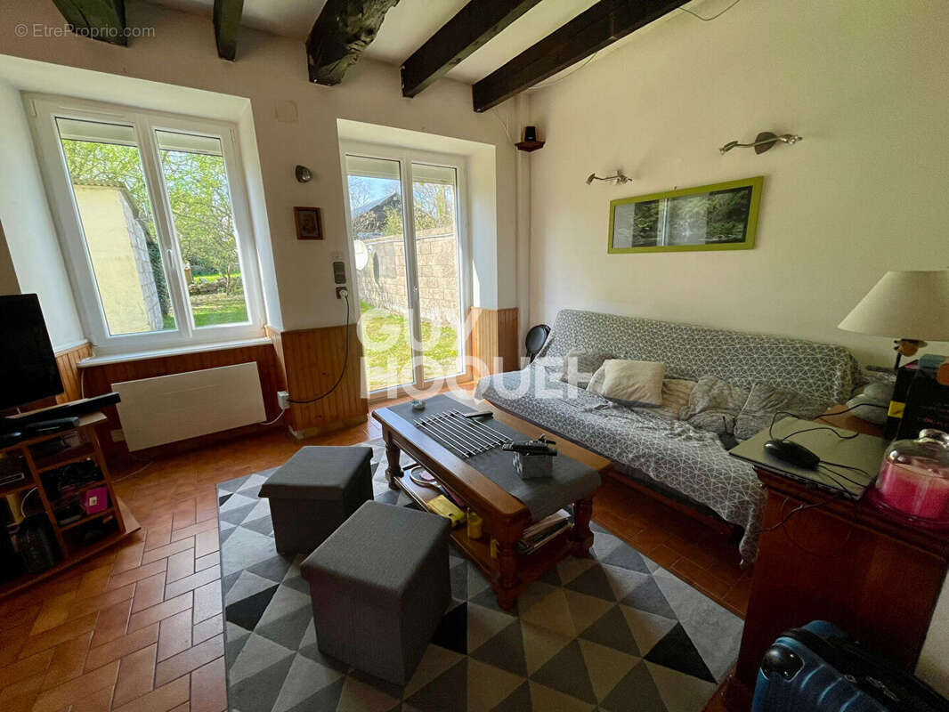 Maison à BAGUER-MORVAN