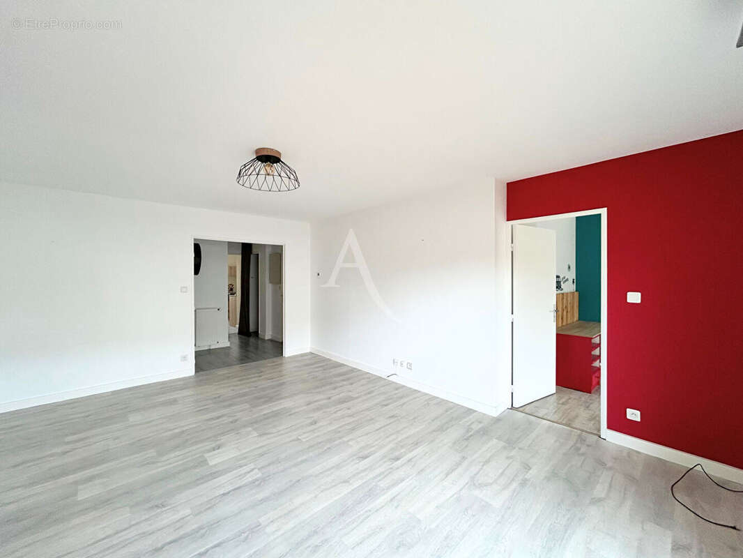 Appartement à CHARNAY-LES-MACON