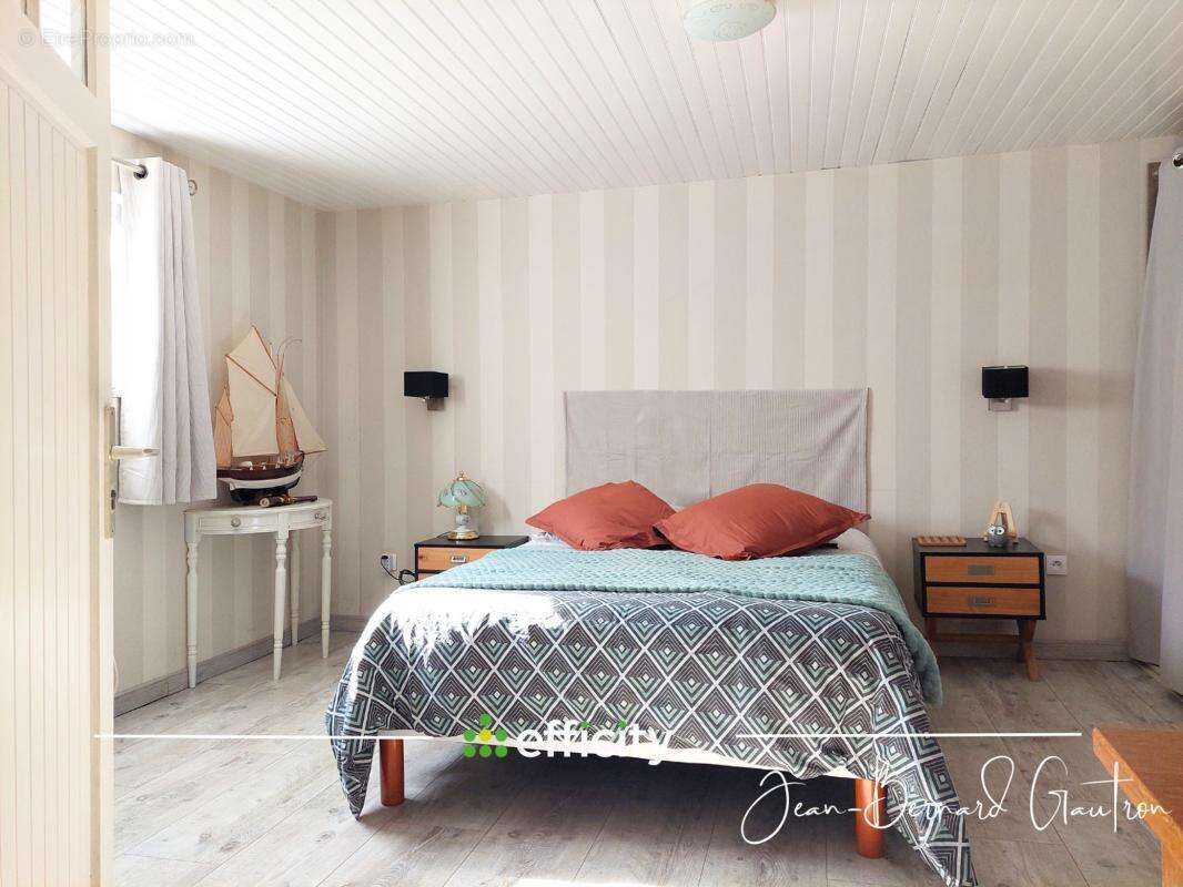 Maison à BELLE-ISLE-EN-TERRE