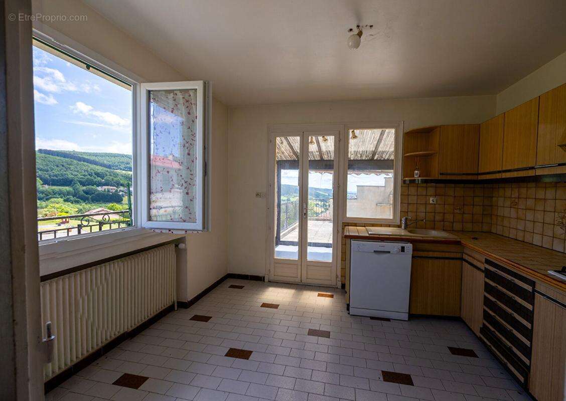 Maison à VIOLAY