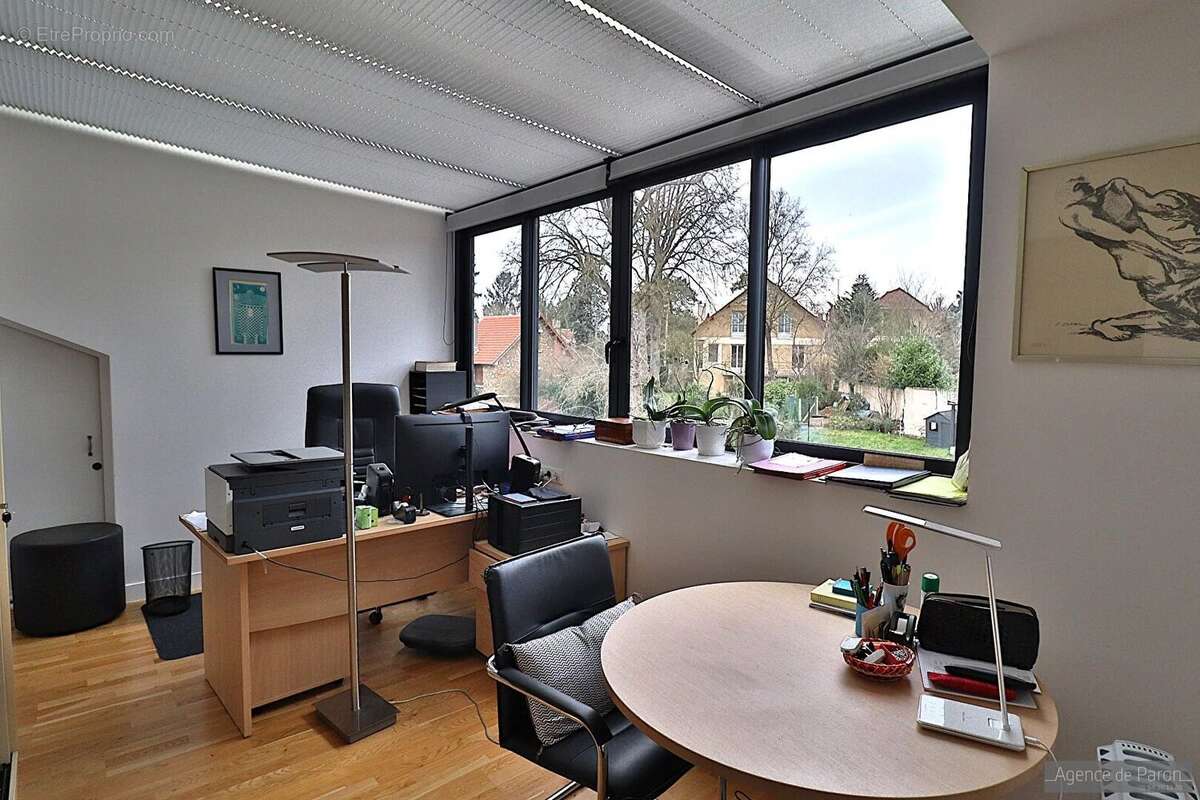 Maison à VERRIERES-LE-BUISSON