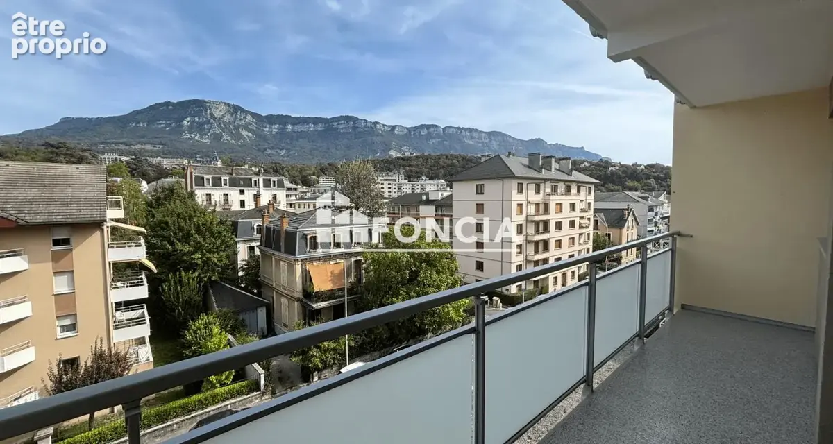 Le Wilson : T4 au 5è étage avec garage Centre Ville Aix les Bains - photo 4