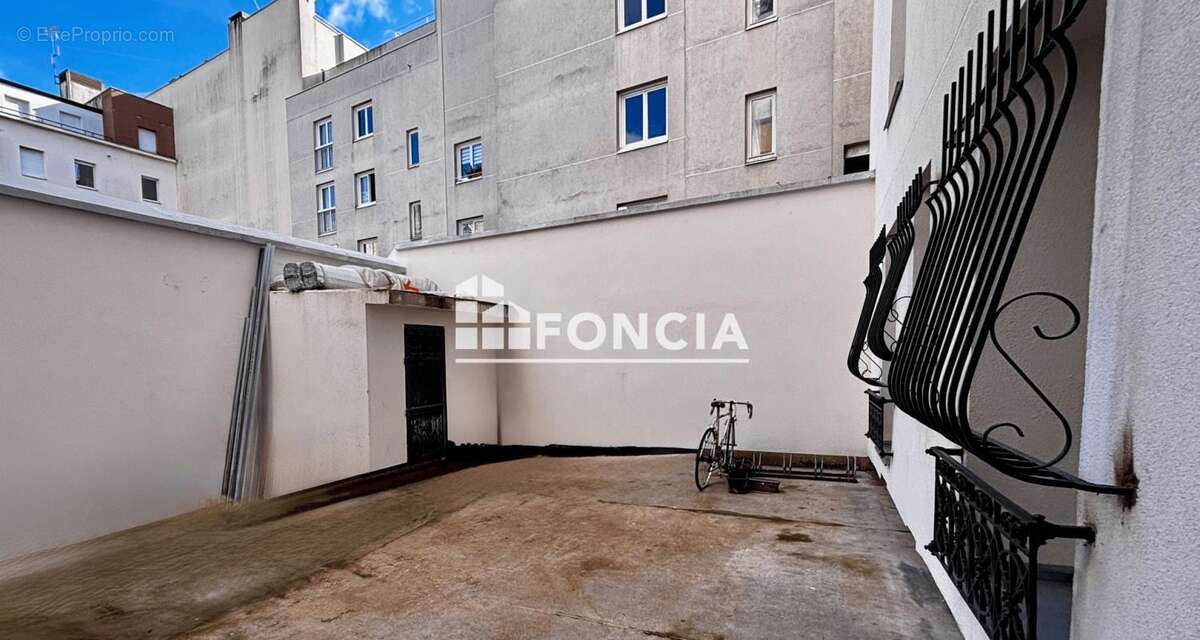 Appartement à PARIS-19E