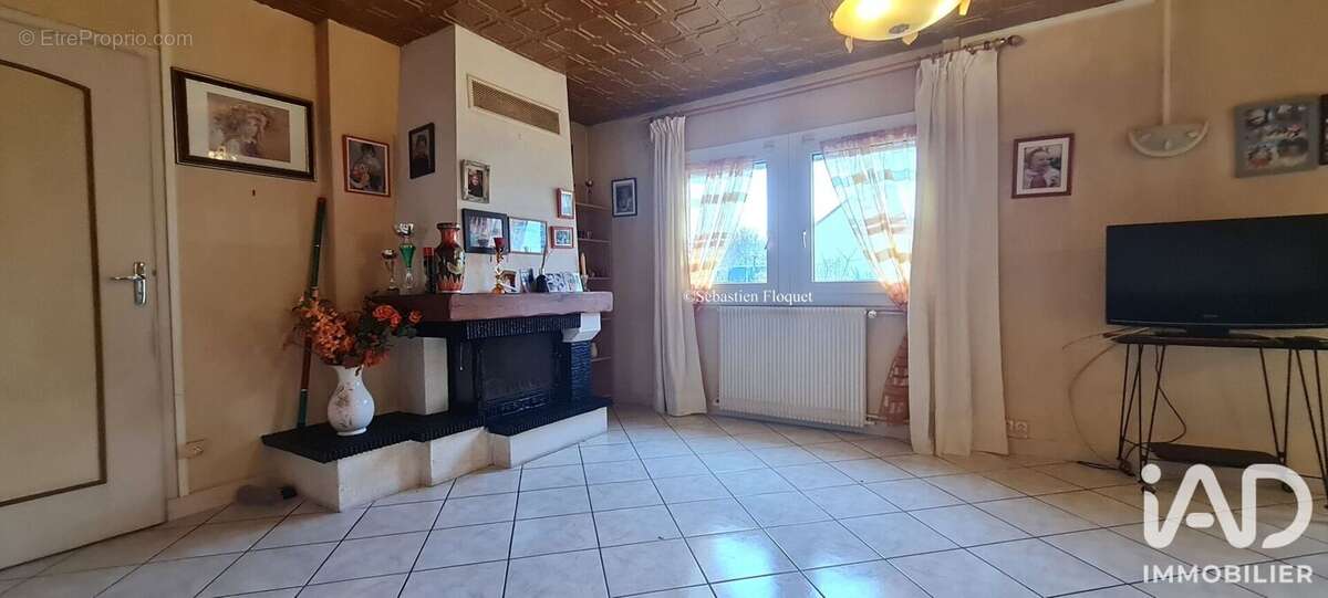 Photo 3