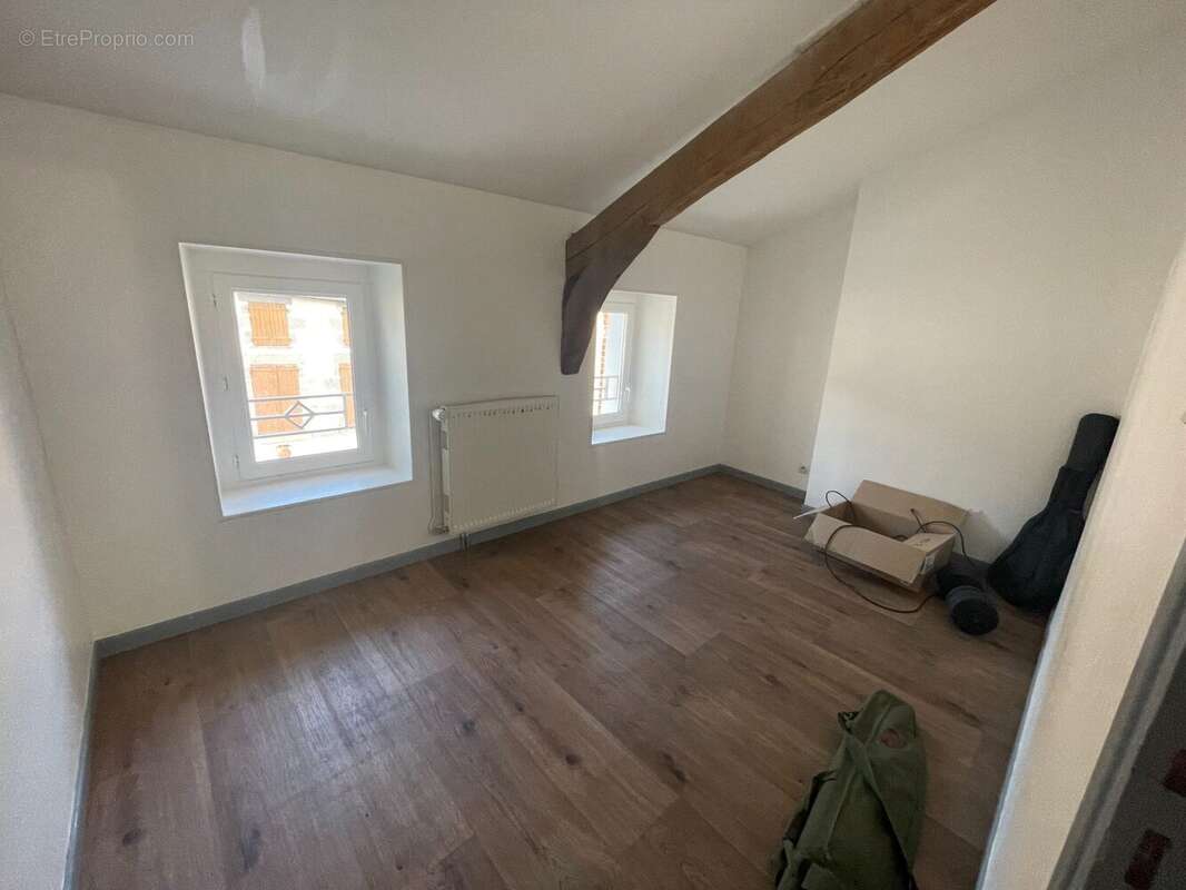 Appartement à PONTAUMUR