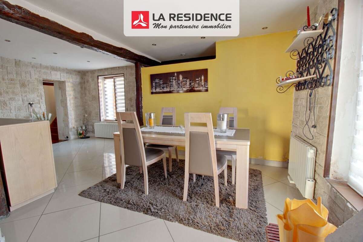 Maison à TESSANCOURT-SUR-AUBETTE