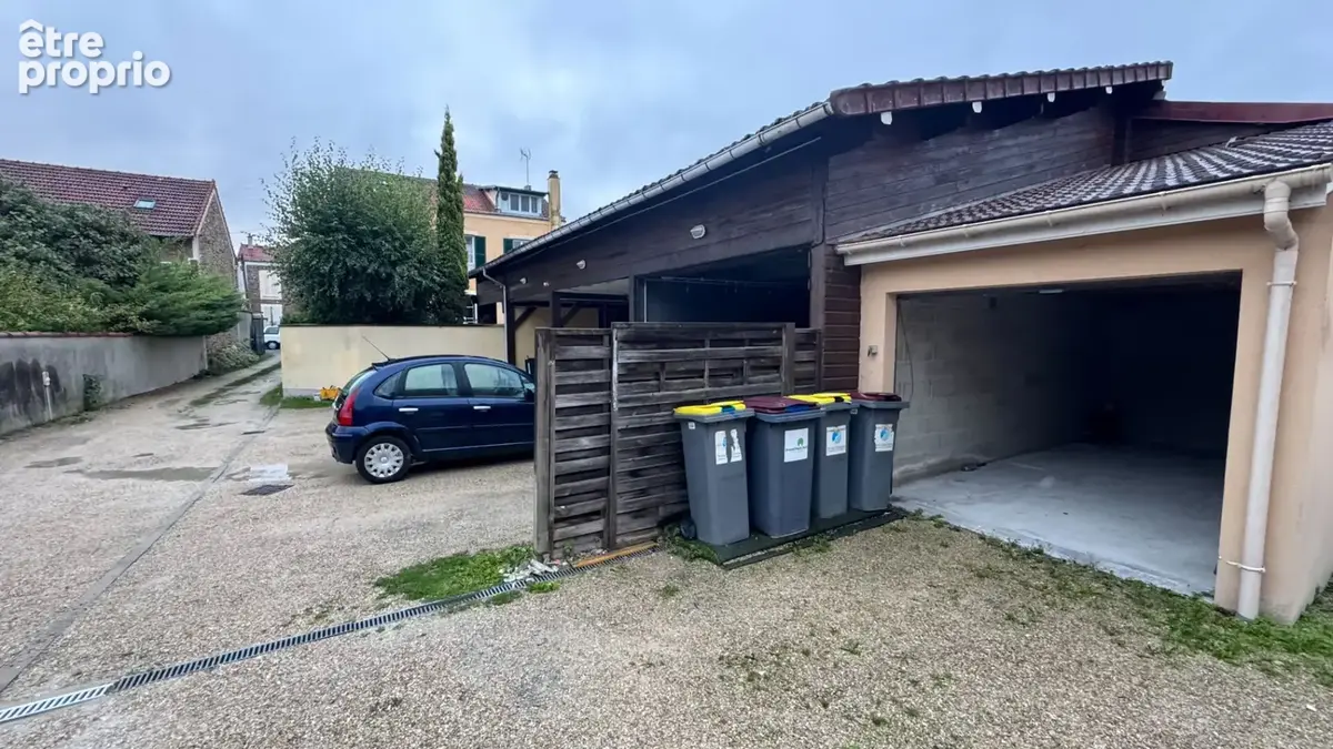 Parking / box à corbeil-essonnes - photo 2